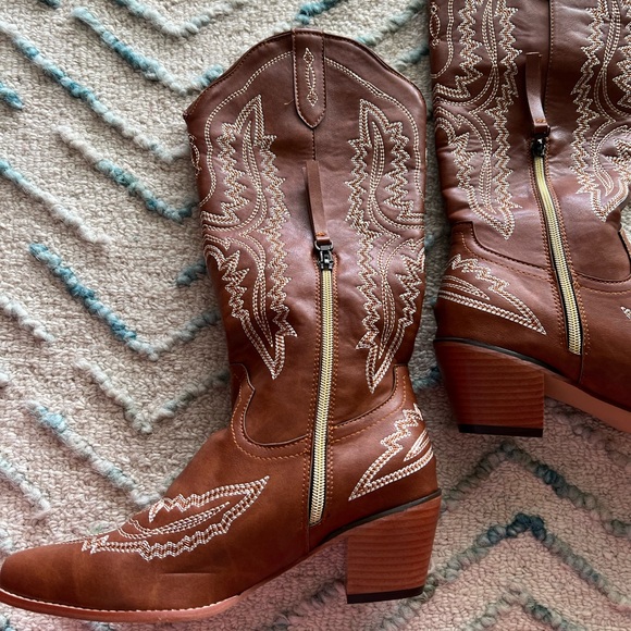 Never Worn Brown Cowgirl Boots - Picture 6 of 7